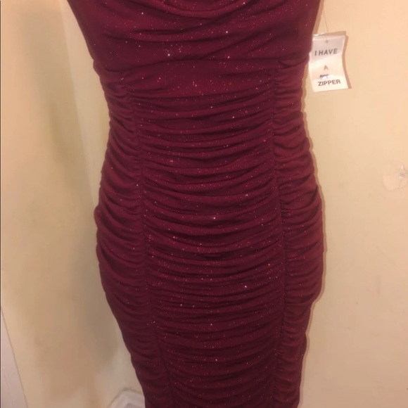 Maroon glittery dress Medium - Picture 3 of 8